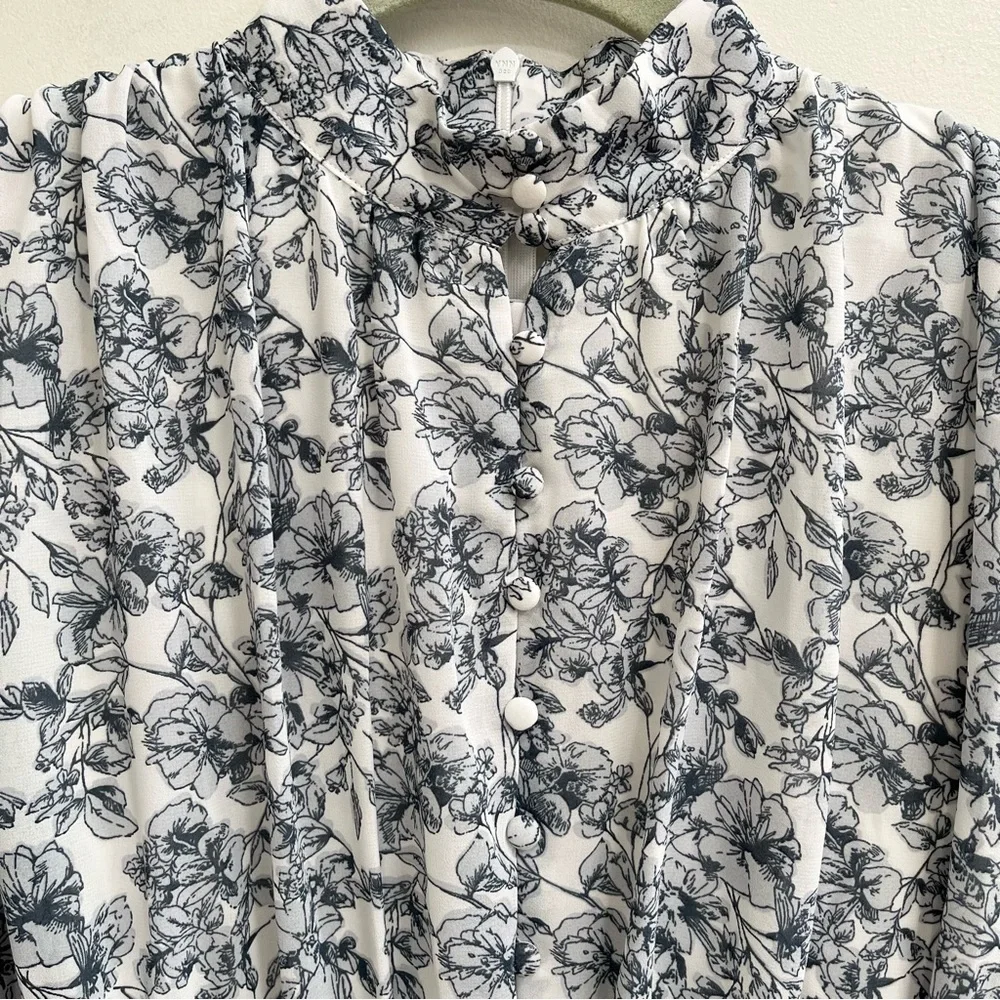 Ivy City Co Mini Brynley Floral Long Puff Sleeve Dress Blue White Girls 11/12